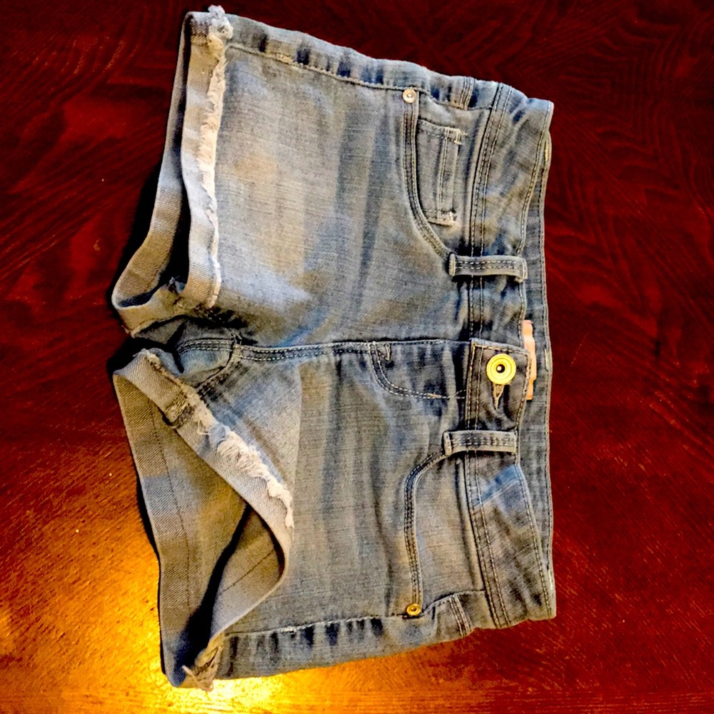 Grey shorts